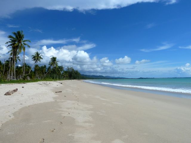 Der Bangsak-Beach ist ca. 6 km lang.